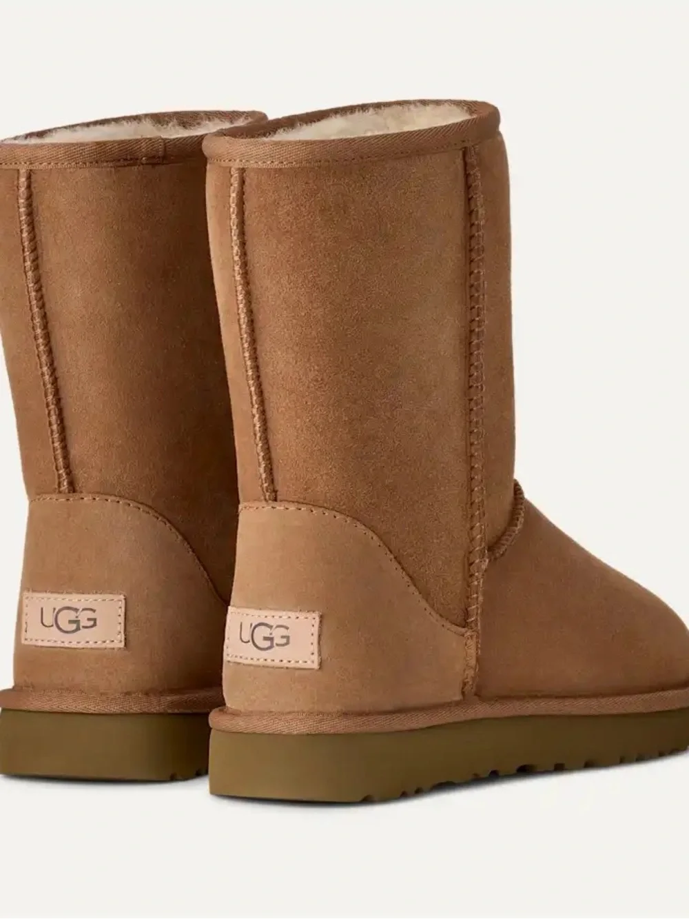 UGG Classic Short Boot - Chestnut Brown